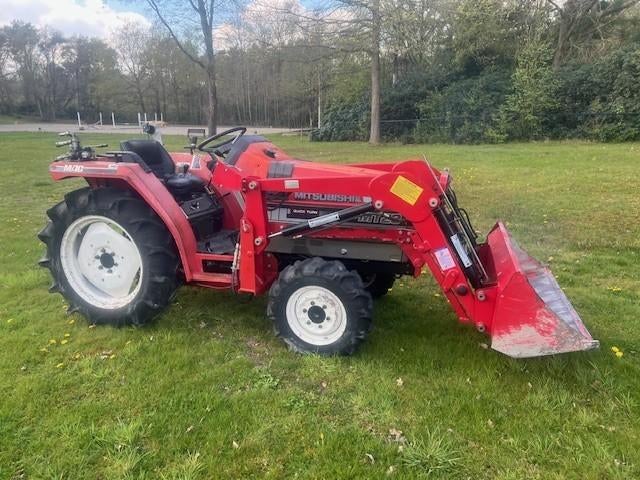 Minitractor Mitsubishi met frontlader, Zakelijke goederen, Landbouw | Tractoren, Gebruikt, Tot 2500, Tot 80 Pk, Ophalen