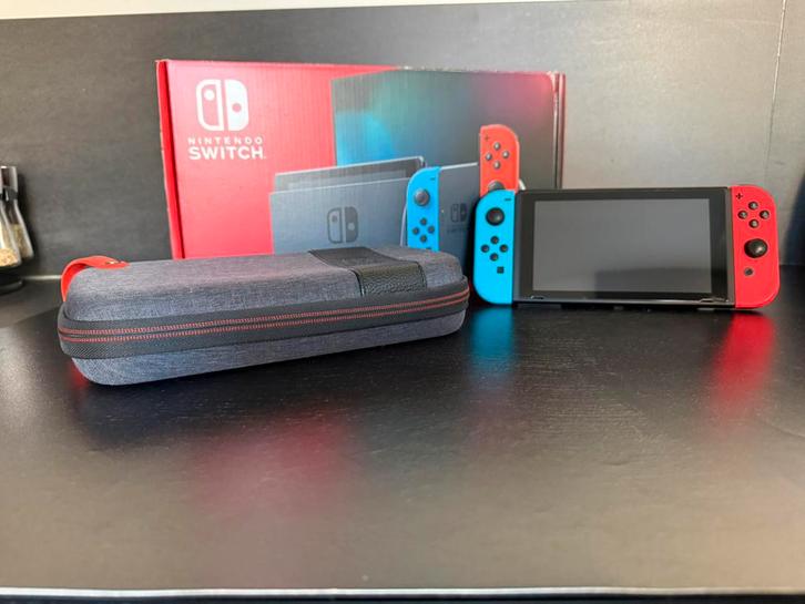 Nintendo Switch te koop – zeer goede staat!, Games en Spelcomputers, Spelcomputers | Nintendo Switch, Zo goed als nieuw, Ophalen of Verzenden