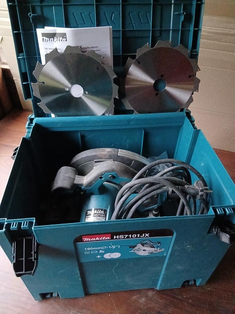 Makita afkortzaag met 2 nieuwe zaagbladen extra, Ophalen