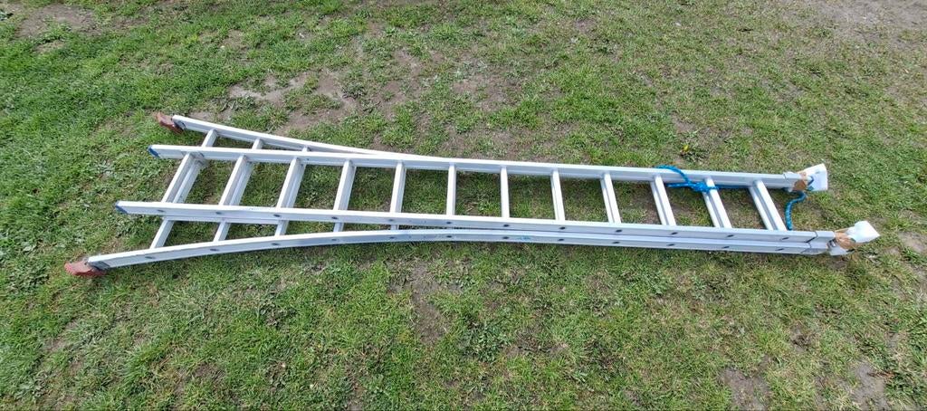​2 Professionele Solide Ladders: (2x12) & trapladder 6 trede, Bricolage & Construction, Échelles & Escaliers, Pliable ou rétractable/escamotable