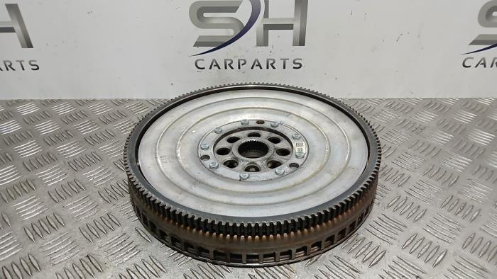 Volant moteur d'un Mercedes CLA, Autos : Pièces & Accessoires, 3 mois de garantie, Utilisé, -, -