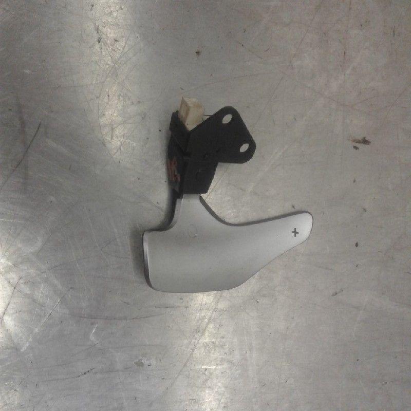 DIVERSEN Lexus IS (E2) (01-1998/03-2013) (|5852U5D|), Gebruikt, Lexus