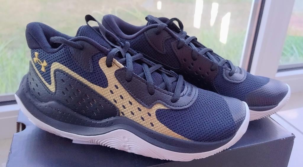 Basketbalschoenen Under Armour 39 *NIEUW*, Sport en Fitness, Basketbal, Nieuw, Schoenen, Ophalen of Verzenden