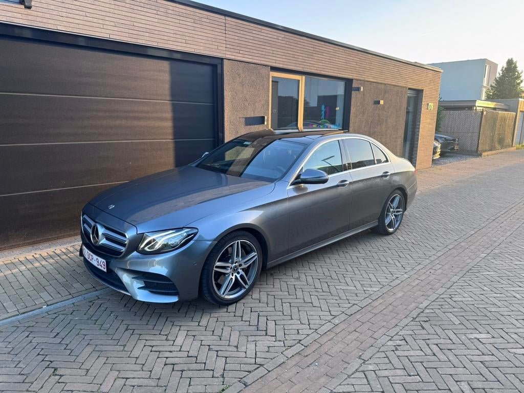Mercedes-Benz E220 Automaat dealeronderhouden amg pakket vol, Auto's, Mercedes-Benz, Automaat, Achterwielaandrijving, Diesel, Particulier