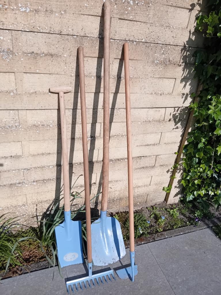 Tuingereedschap: spade, schop, hark en schoffel. Potk, Ophalen, Zo goed als nieuw, Overige soorten