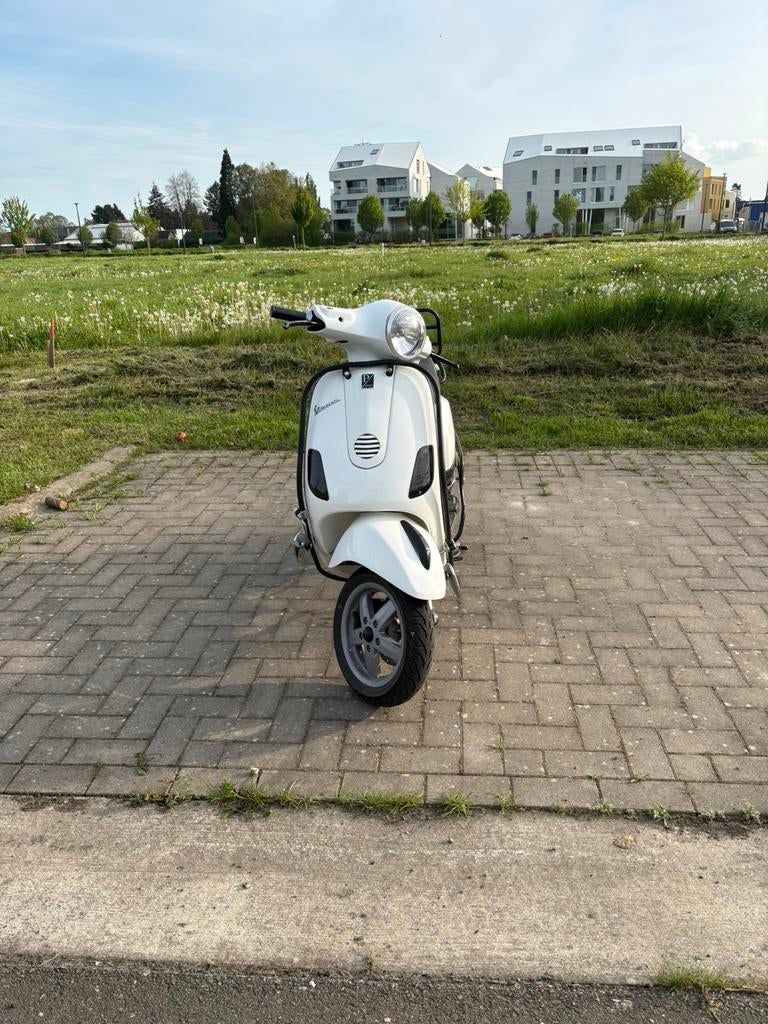 Vespa LX 50cc a klasse, Ophalen, Zo goed als nieuw, Vespa LX