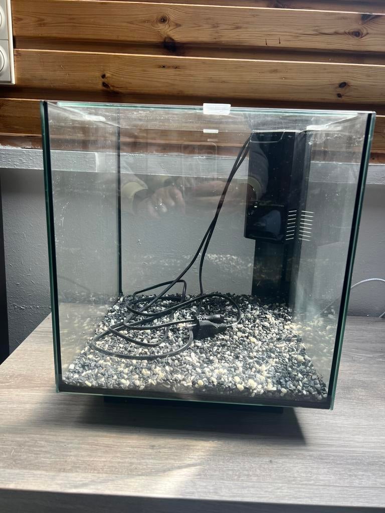 Klein aq voor koud of warm water visjes, Dieren en Toebehoren, Ophalen, Zo goed als nieuw, Filter