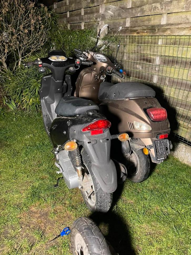 Trottinettes 50cc (à acheter de préférence ensemble), Vélos & Vélomoteurs, Scooters | Piaggio, Utilisé, Enlèvement ou Envoi