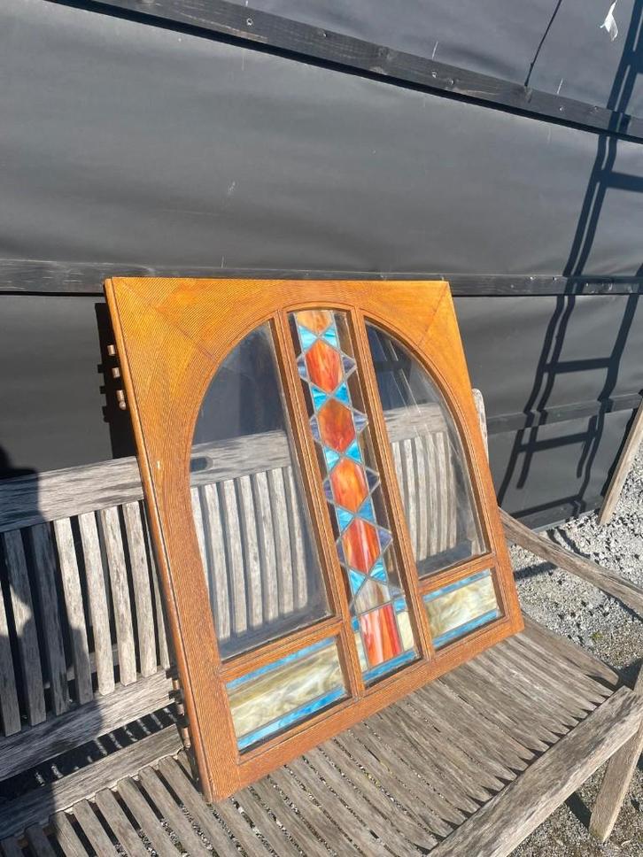 Houten lijst (art deco) met gekleurd glas in lood, Doe-het-zelf en Bouw, Glas en Ramen, Gebruikt, Gevelraam of Ruit, 80 tot 120 cm