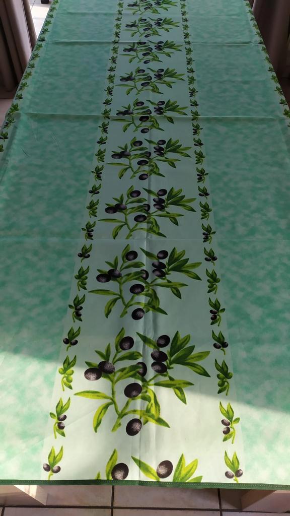 Nappe motifs provençaux 155 x 200 cm, Maison & Meubles, Nappes, Comme neuf, Rectangle, Intérieur, Enlèvement ou Envoi