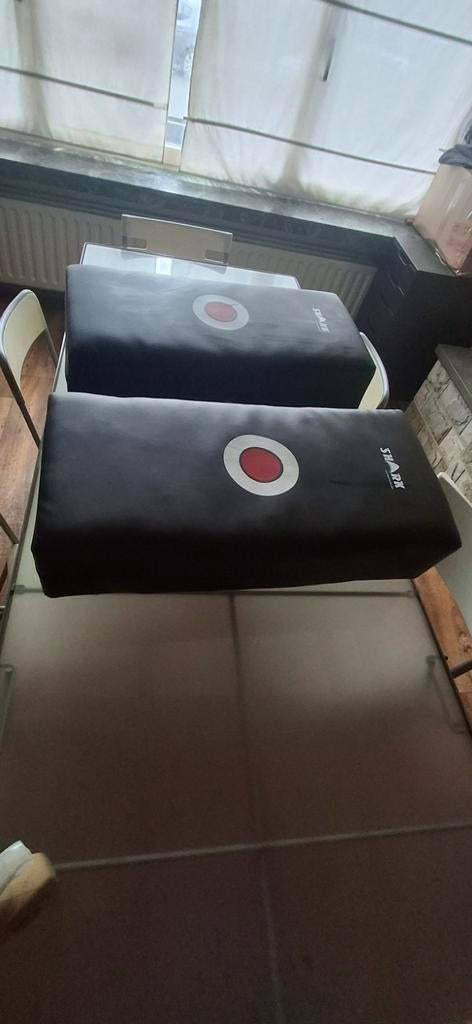2 trapkussens Shark, Sport en Fitness, Vechtsporten en Zelfverdediging, Ophalen, Gebruikt, Overige, Vechtsportmaterialen