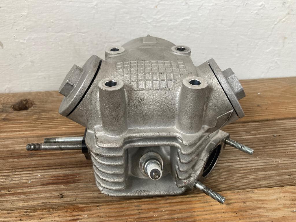 Culasse scooter 50cc Sym ,Peugeot, Vélos & Vélomoteurs, Envoi, Comme neuf, Peugeot