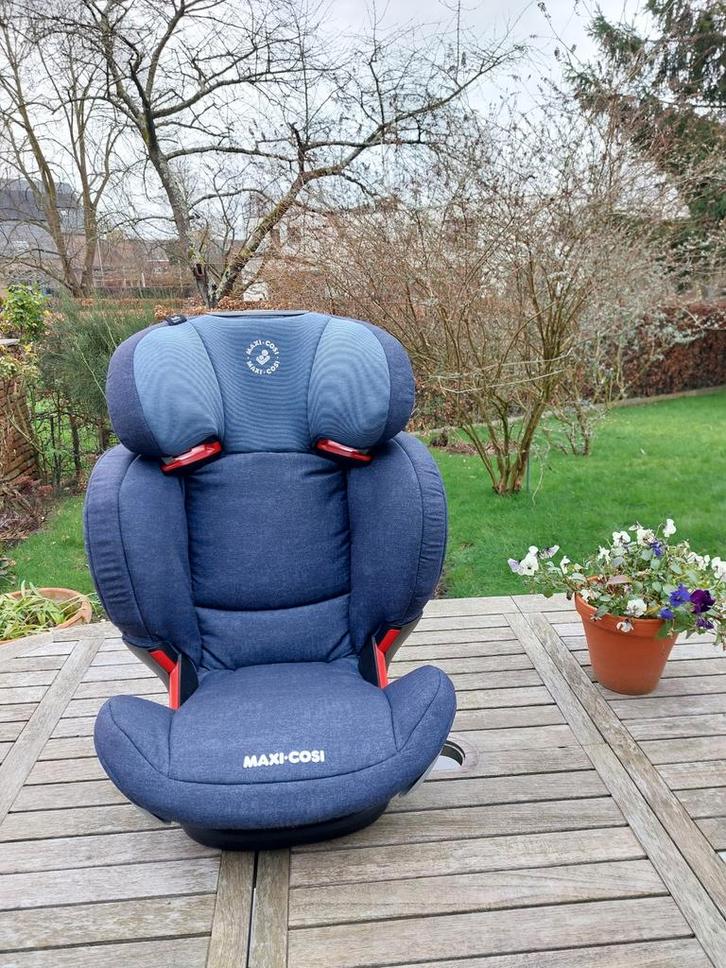 Maxi cosi rodifix airprotect blauwe autostoel, Kinderen en Baby's, Autostoeltjes, Zo goed als nieuw, Maxi-Cosi, 15 t/m 36 kg, Isofix