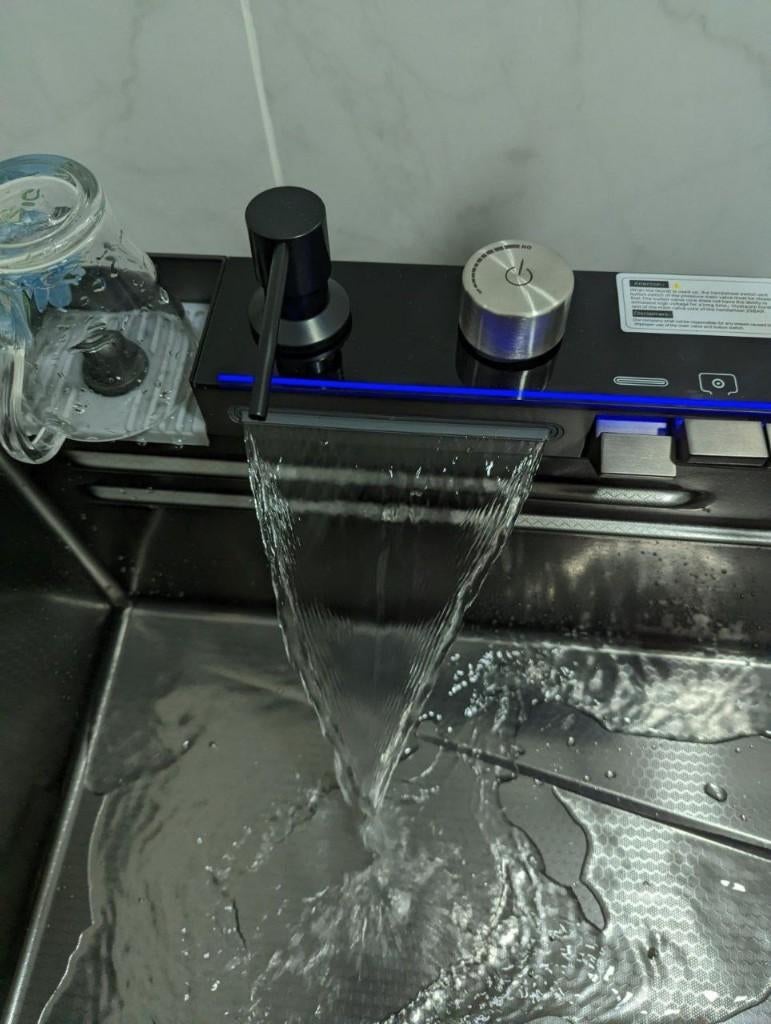 Bac de cuisine design noir avec rince-tasse automatique, Maison & Meubles, Cuisine | Vaisselle, Neuf, Enlèvement ou Envoi