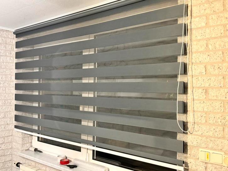 Groot duo rolgordijn, Huis en Inrichting, Stoffering | Gordijnen en Lamellen, Zo goed als nieuw, Grijs, Ophalen