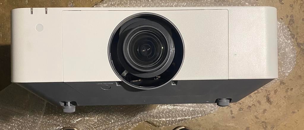 SONY LASER BEAMER VPL-FHZ65, Ophalen, Zo goed als nieuw, LCD