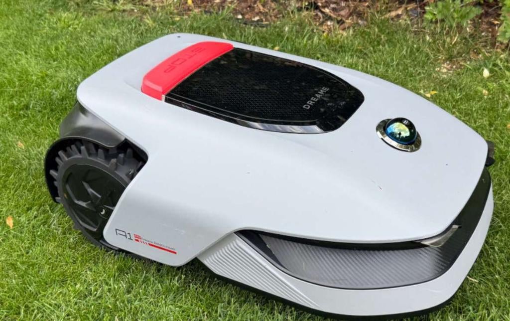 Dreame A1 pro + garage robotmaaier, Tuin en Terras, Robotmaaiers, Ophalen, Bestuurbaar via app, Dreame, Zo goed als nieuw
