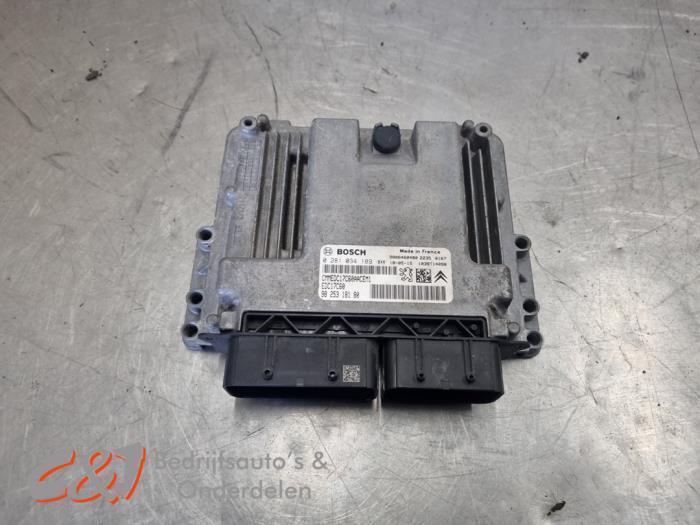 Ordinateur gestion moteur d'un Toyota Pro-Ace, Autos : Pièces & Accessoires, Électronique & Câbles, Toyota, Utilisé, 3 mois de garantie