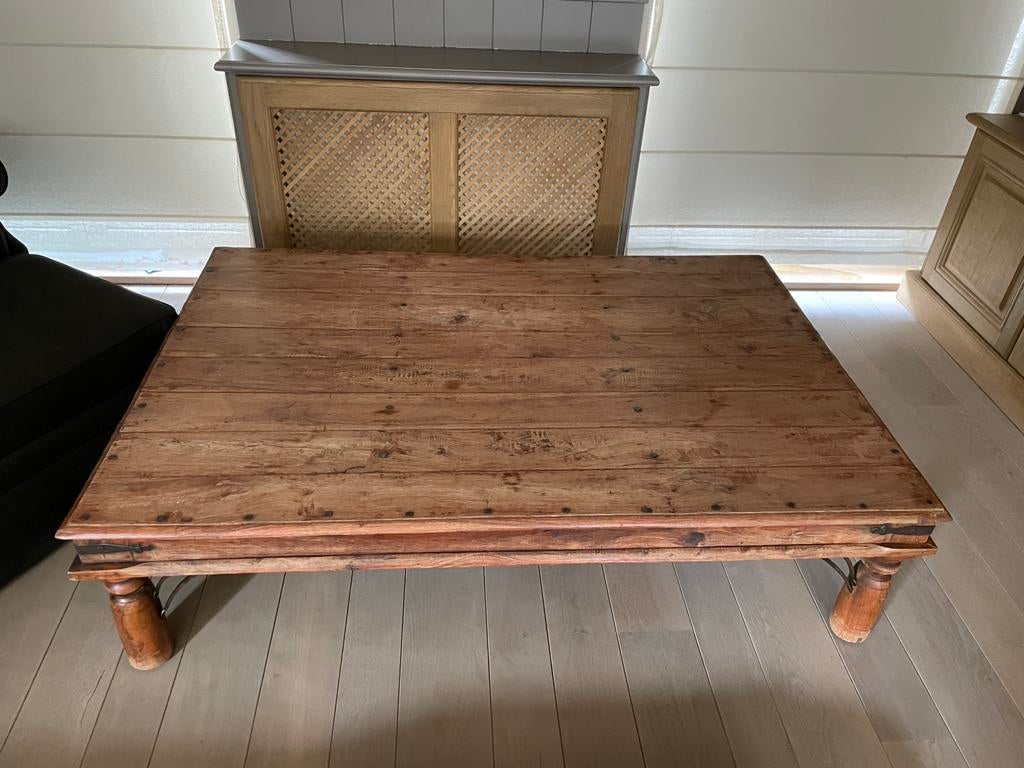 Antieke salontafel met bijzettafeltjes, Enlèvement, Utilisé