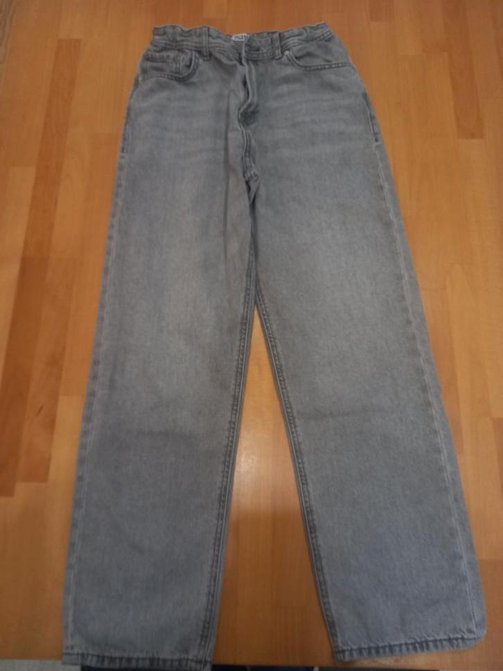 Lichtgrijze jeansbroek Jack&Jones maat 170, Kleding | Heren, Spijkerbroeken en Jeans, Zo goed als nieuw, Overige jeansmaten, Grijs