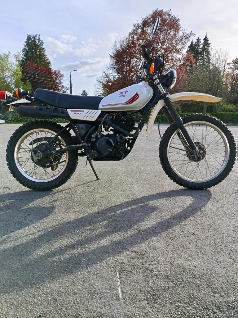 Yamaha xt 250 avec demande d'immatriculation oldtimer, Motos, Occasion, Particulier, Permis Moto A2 minimum, Enduro