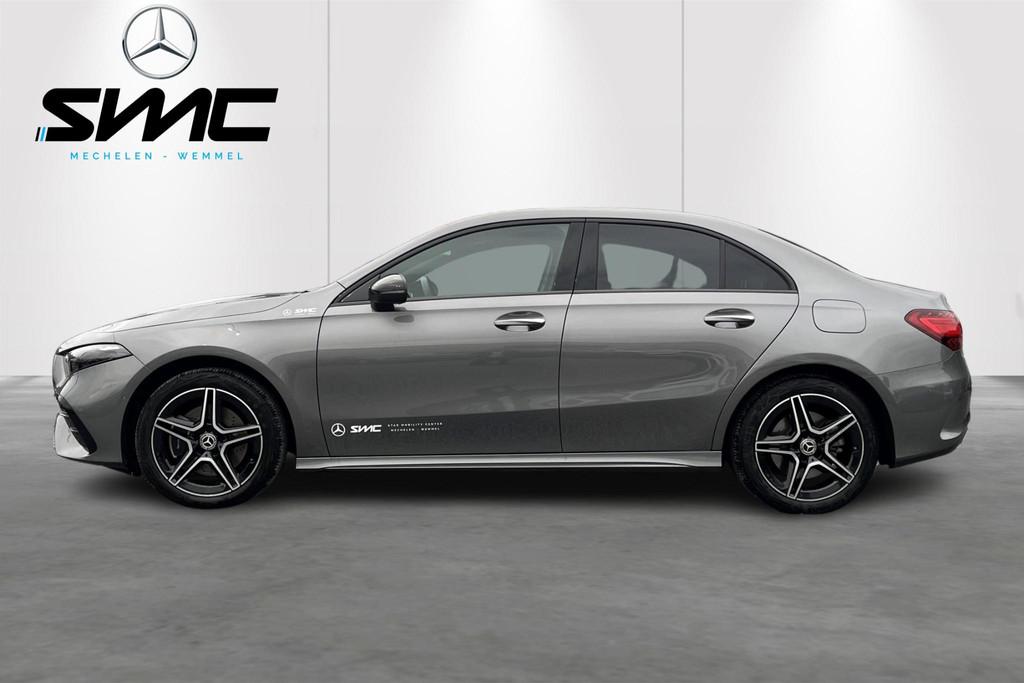 Mercedes-Benz A-klasse A 250 e AMG Line, Stof, Gebruikt, Zwart, 4 cilinders