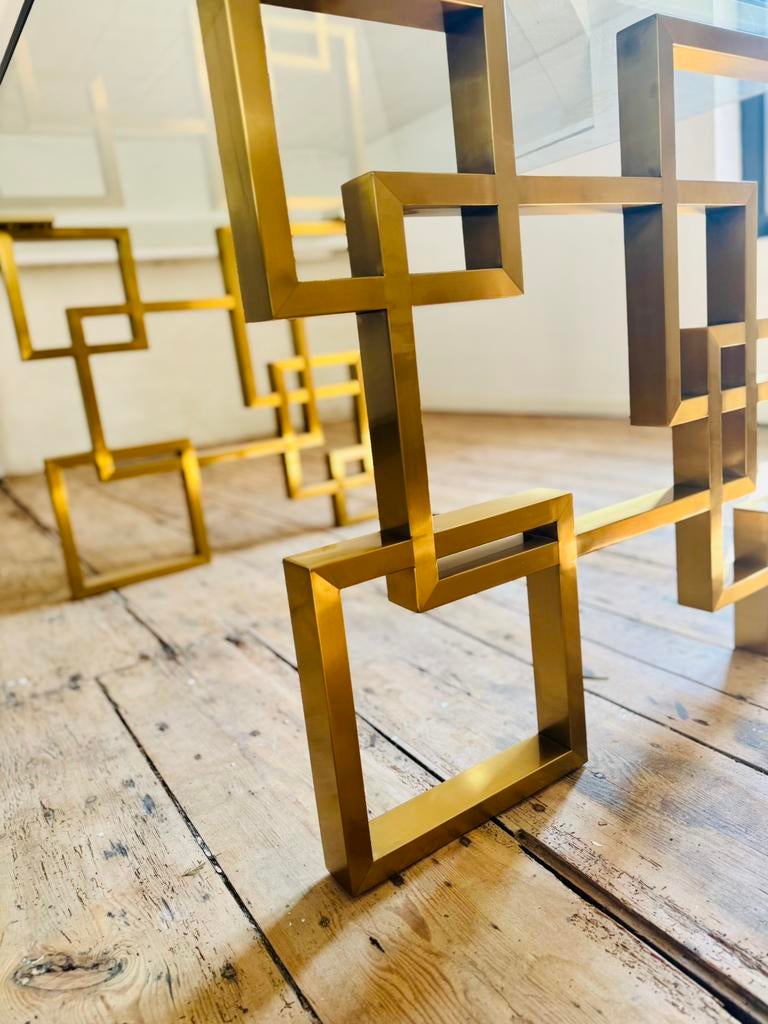 Statement tafel met glazen blad en geometrisch onderstel 2m, Ophalen