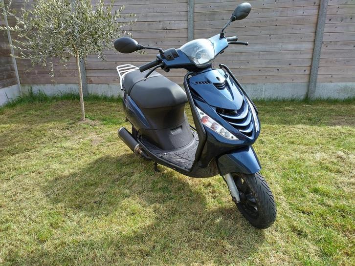 Piaggio Zip izgst. 4 takt, Fietsen en Brommers, Scooters | Piaggio, Zo goed als nieuw, Zip, Klasse B (45 km/u), Benzine, Ophalen