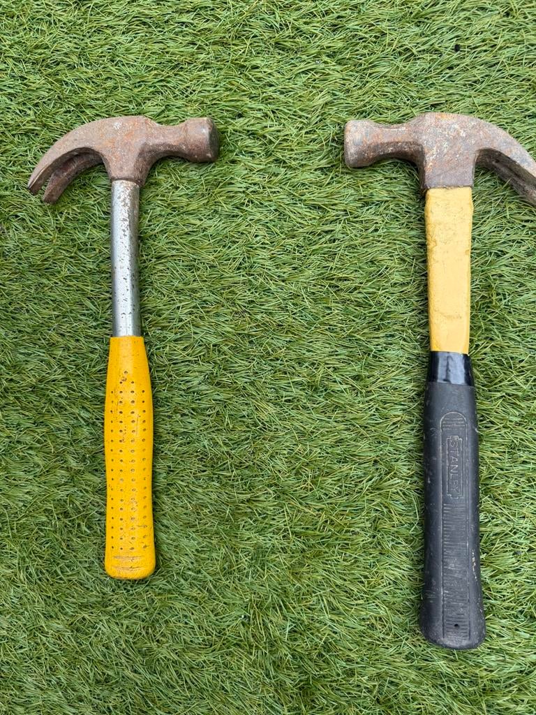 Twee hamers.  Vijf euro voor twee stuks., Ophalen, Zo goed als nieuw