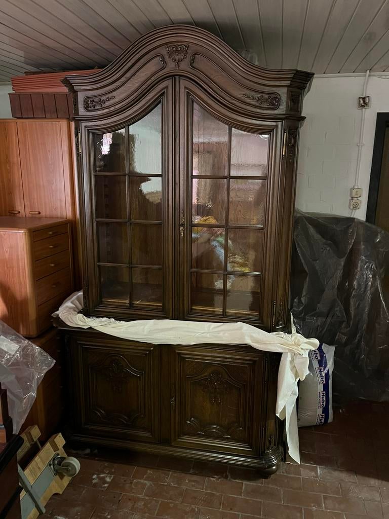 Belle grande armoire solide, Antiquités & Art, Antiquités | Meubles | Lits, Enlèvement