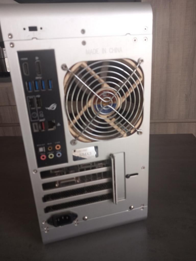 Desktop PC, Enlèvement