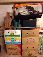 Lot brocante 8 caisses, cage rongeur, barre tenture 2m …, Enlèvement, Utilisé