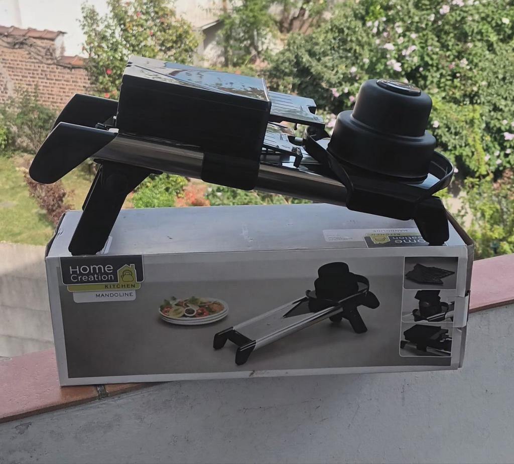 Mandoline de cuisine Home Creation – État quasi n, Autres types, Utilisé, Noir, Autres matériaux