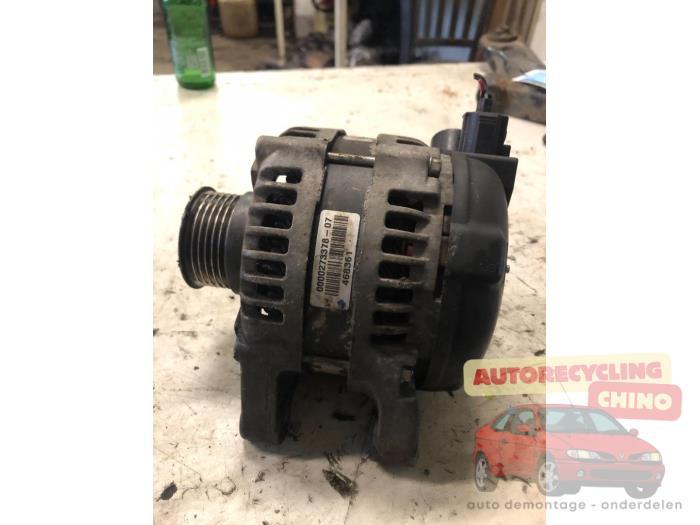 Dynamo van een Volvo V50, Auto-onderdelen, Motor en Toebehoren, Volvo, Gebruikt, 3 maanden garantie, Ophalen of Verzenden