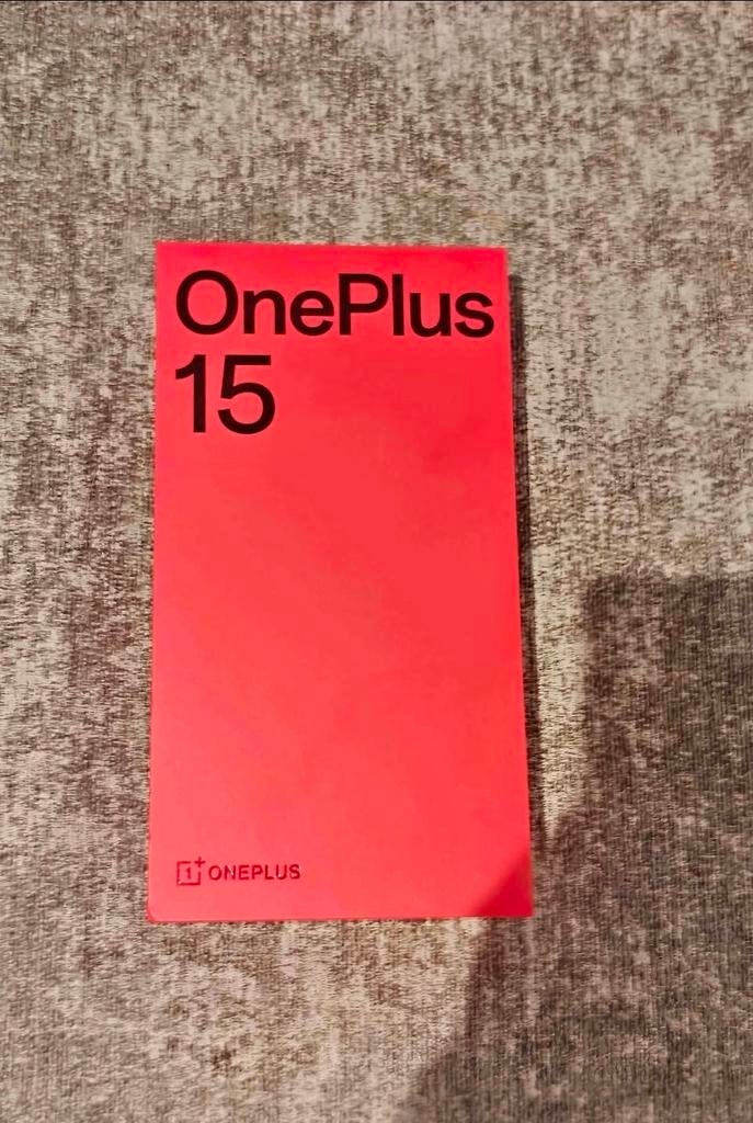 OnePlus 15 in nieuwstaat — uitpakken vanaf iPhone 16 Pro, IPhone 17