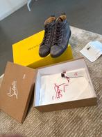 Louboutin heren suede maat 45, Ophalen, Zo goed als nieuw