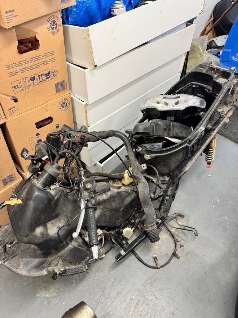 Gilera Runner 200cc frame met duitse papieren(180cc 125cc), Fietsen en Brommers, Ophalen of Verzenden, Zo goed als nieuw, Frame