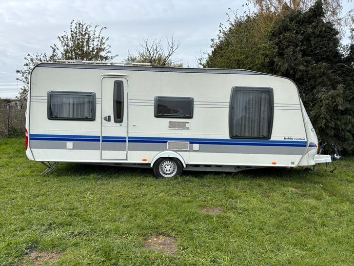 Caravane hobby 560 2007, Caravanes & Camping, Caravanes, Particulier, Hobby, Grand lit, Auvent, Auvent, Enlèvement