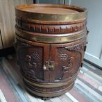 Bar tonneau en bois, Enlèvement