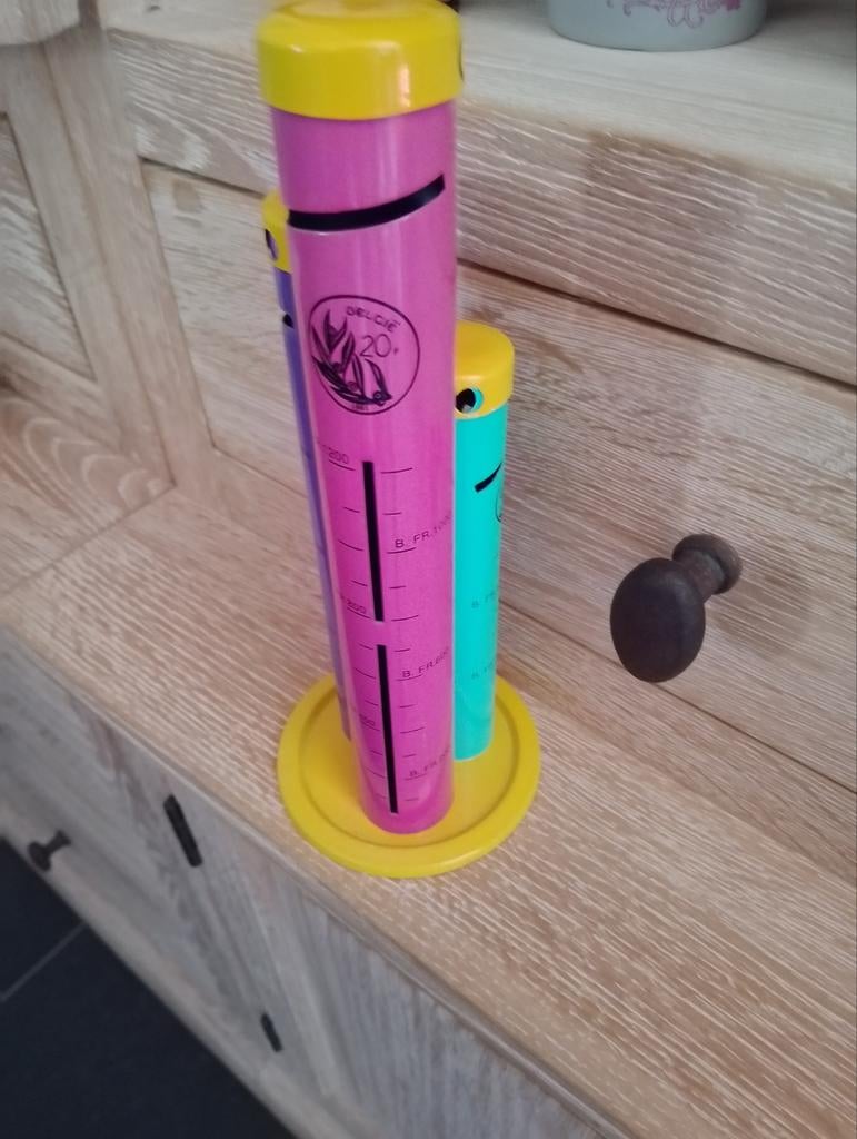 Tirelire en tube rétro vintage, Collections, Tirelires, Enlèvement ou Envoi