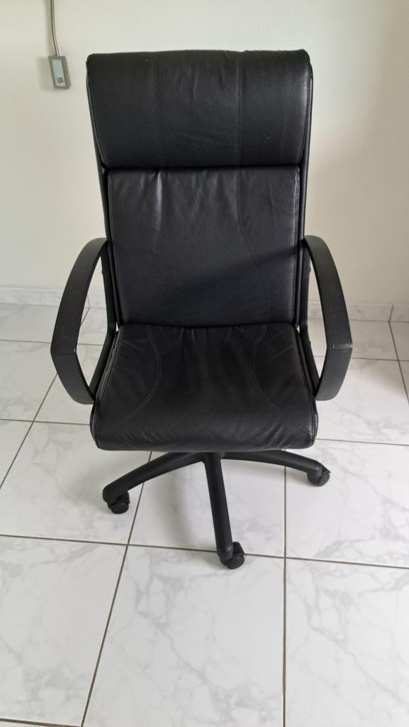 Bureaustoel, in goede staat, regio maasmechelen, Huis en Inrichting, Bureaustoelen, Ophalen, Bureaustoel