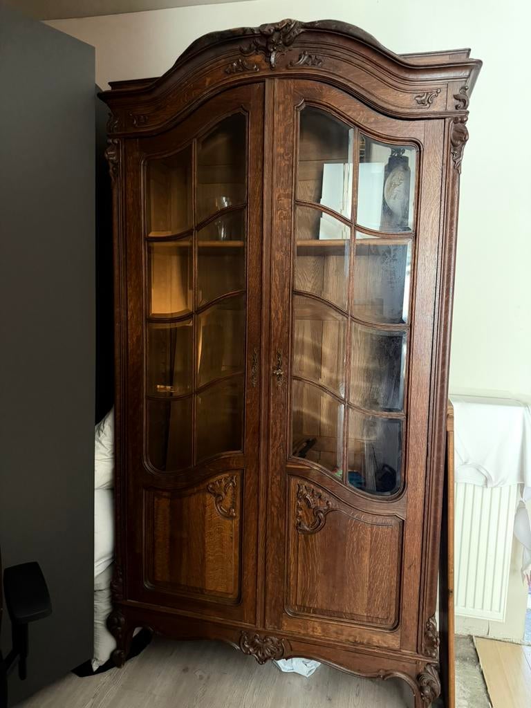 Antieke kast, Enlèvement