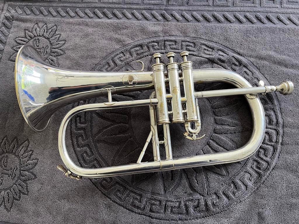 Clairon Courtois AC 157 simol/ Si bémol, Enlèvement ou Envoi, Utilisé, Autres types, Avec valise