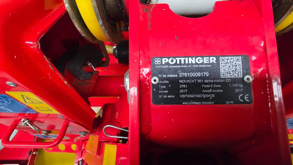 Pöttinger NOVACAT 301 ALPHA MOTION + NOVACAT A10 maaier, Ophalen, Overige, Oogstmachine