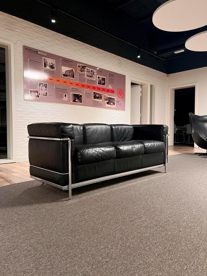 Cassina Corbusier LC2 3-zit, Maison & Meubles, Canapés | Salons, Comme neuf, Banc droit, Trois personnes, 150 à 200 cm, 75 à 100 cm