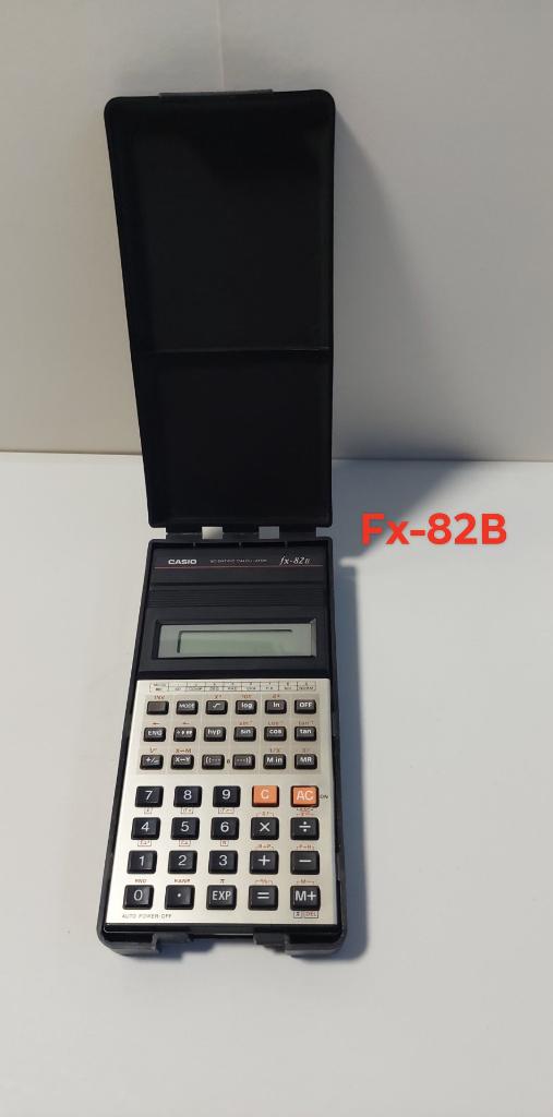 Rekenmachine's Twee stuks, Ophalen, Zo goed als nieuw