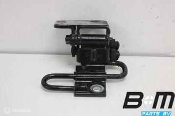 Portierscharnier linksachter onder VW Passat B7 3C8833411B beschikbaar voor biedingen