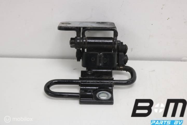 Portierscharnier linksachter onder VW Passat B7 3C8833411B, Auto-onderdelen, Carrosserie, Gebruikt