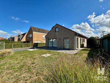 Ruime open bebouwing op een ruim en bijzonder zonnig perceel beschikbaar voor biedingen