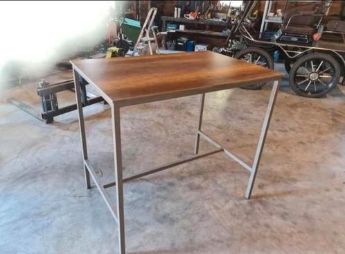 Opruiming wegens verhuis bartafel statafel weerbestendige, Huis en Inrichting, Barren, Gebruikt, Ophalen